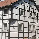 Historisch Uebernachten Brinkerplatz 3 דירה אסן