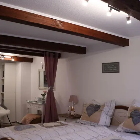 Apartment Historisch Uebernachten Brinkerplatz 3 *